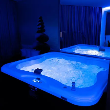 Hotel Avenue 2*