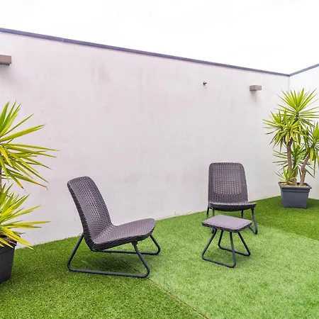 Avenue 酒店 瓦隆古